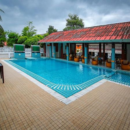 E-Outfitting Vang Thong Hotel Luang Prabang Exterior photo