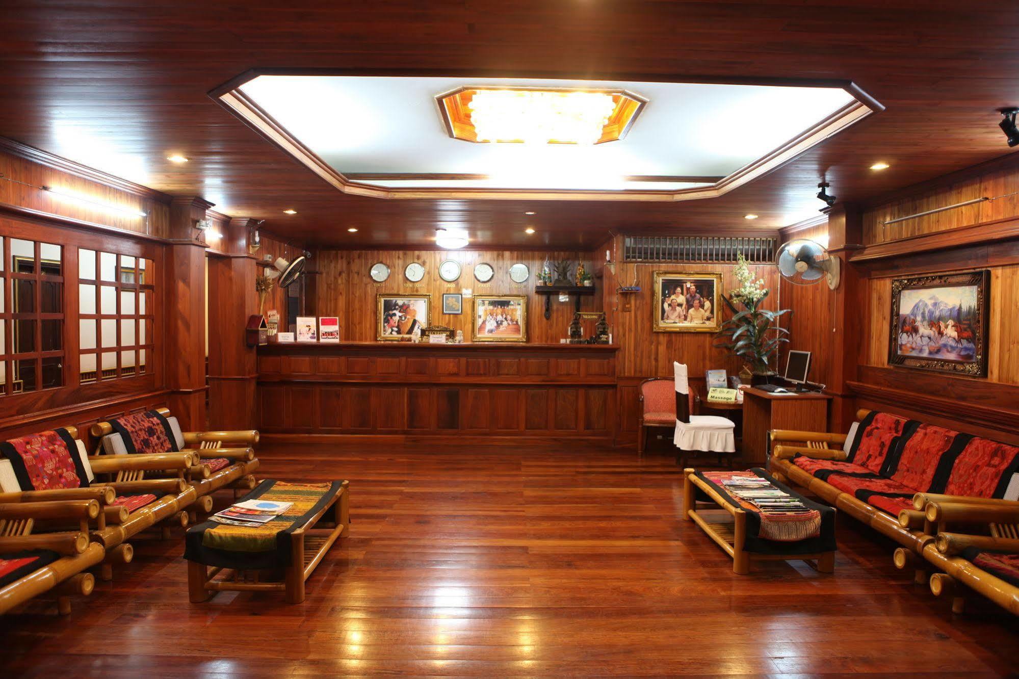 E-Outfitting Vang Thong Hotel Luang Prabang Exterior photo