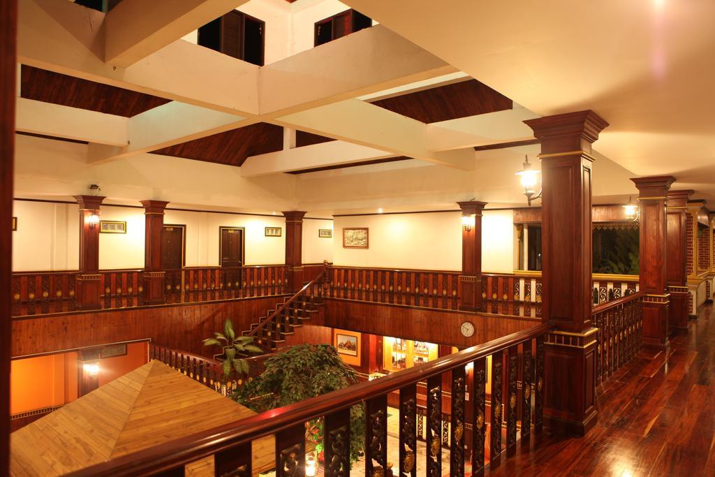 E-Outfitting Vang Thong Hotel Luang Prabang Exterior photo